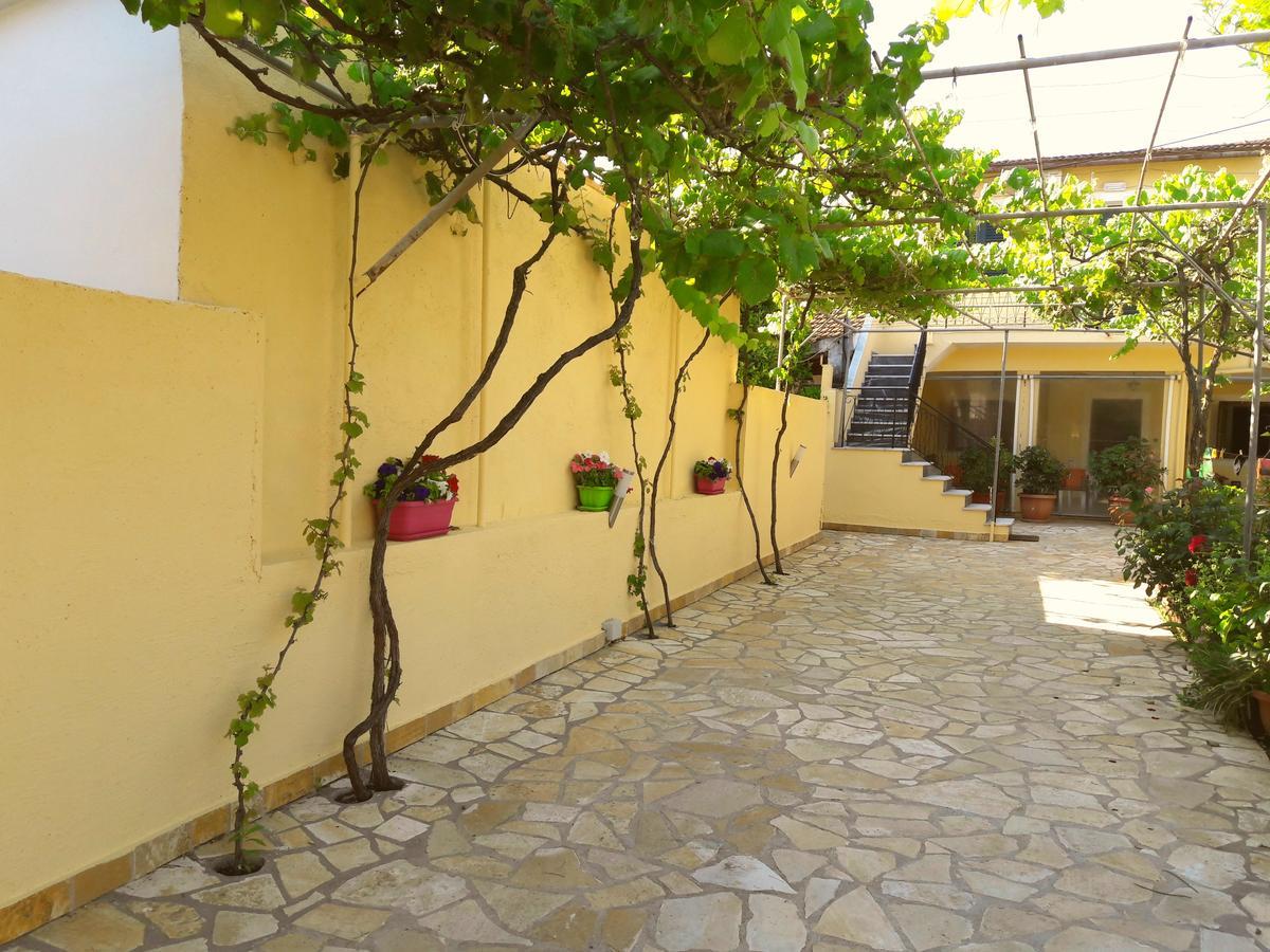 Bungalows Niki Acharavi  Exterior foto